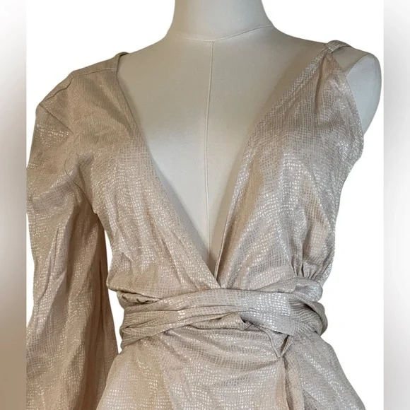 BCBGMAXAZRIA Metallic Wrap Blouse Beige XXS NWT $178 - Picture 4 of 11